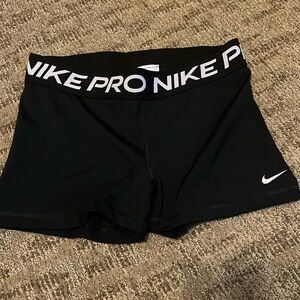 Women’s 3in inseam Nike pro spandex